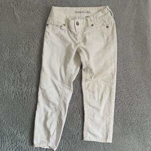 Maurices Womens‎ 3/4 ￼ jeans, button/zip closure ￼